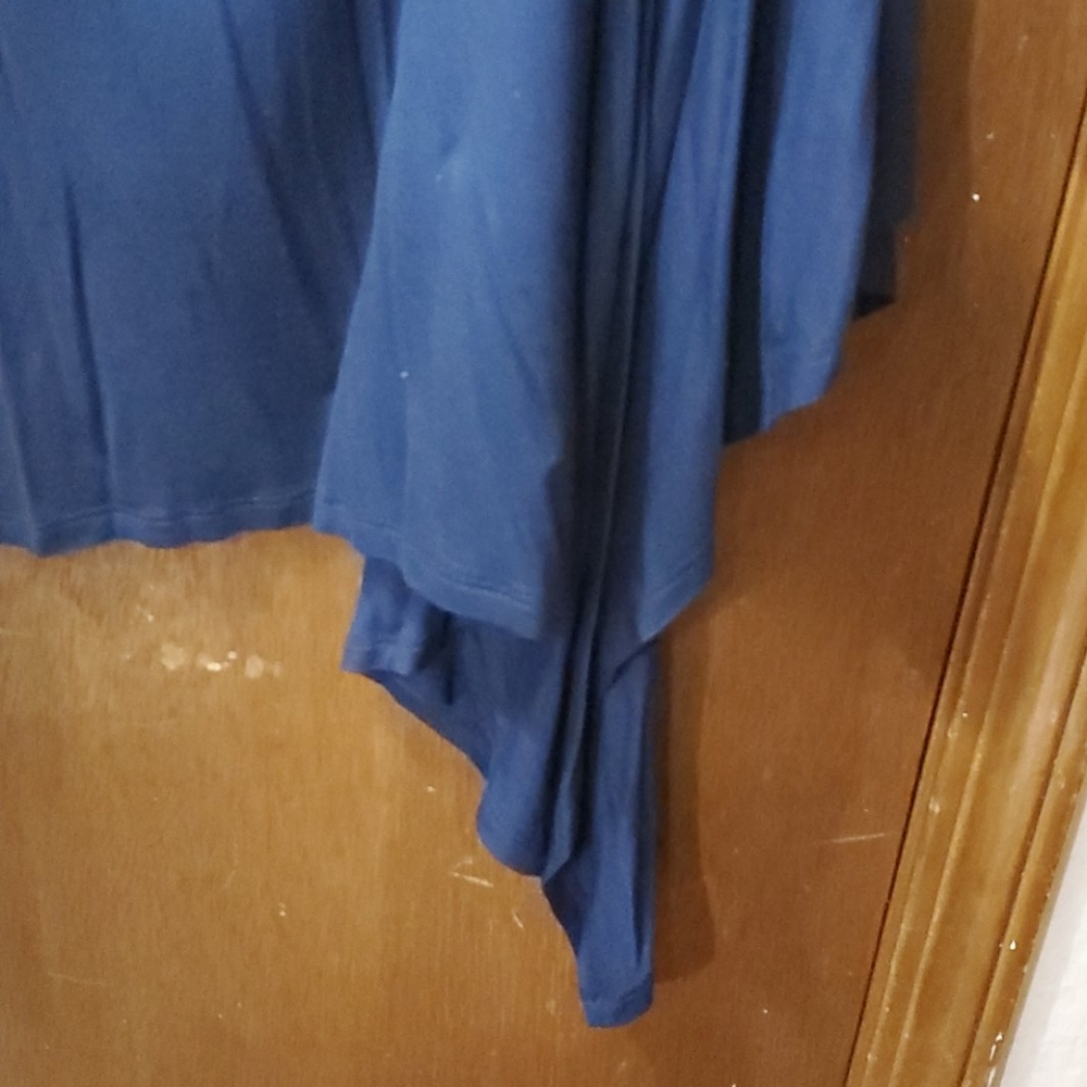 Blouse - Picture 2 of 2